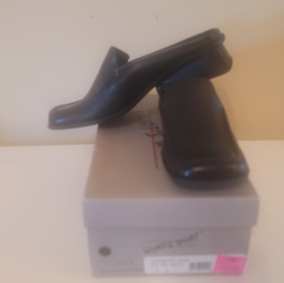 What's What Stephanie Mule Slide In - Picture 3 of 4